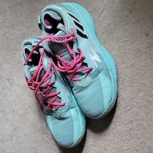 Adidas Dame 8's